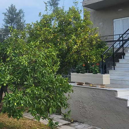 Marys Eretria Apartment *