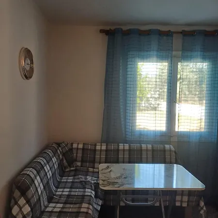 Marys Eretria Apartment *